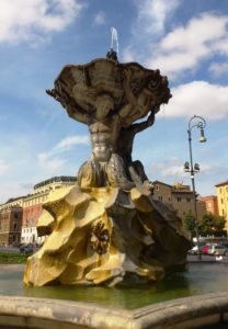 La place Barberini (Piazza Barberini) et la fontaine des tritons Rome de jour.