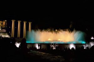 Sons et lumières fontaine magique du Montjuïc Barcelone.