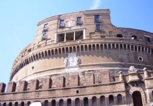 Gros plan sur le château Saint-Ange (Castel San Angelo) Rome.