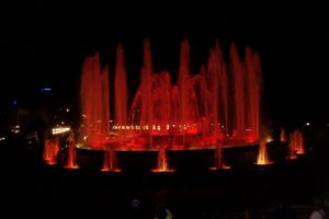 Sons et lumières fontaine magique du Montjuïc Barcelone.