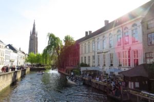 Vue depuis le quai du Rosaire (Rozenhoedkaai) à Bruges