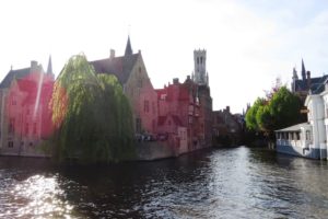 Vue depuis le quai du Rosaire (Rozenhoedkaai) à Bruges