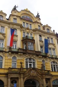 Façade maison place de la Vieille-Ville Prague.