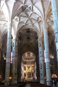 Intérieur du monastère des Hiéronymites Mosteiro dos Jerónimos Lisbonne.