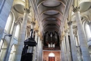 Intérieur de la basilique Notre-Dame à Boulogne-sur-Mer