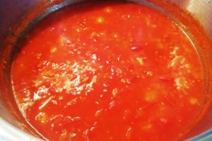 Sauce tomate en fin de cuisson