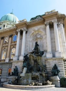 Fontaine Matthias au château de Budapest