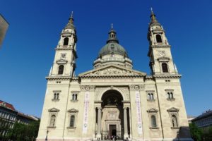 basilique Saint-Etienne de Pest à Budapest vue de l'extérieur