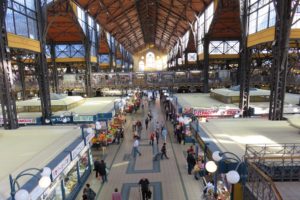 Intérieur des halles centrales de Budapest