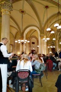 Intérieur du café Central à Vienne