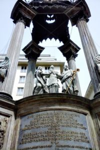 Monument et statues dans la ville de Vienne