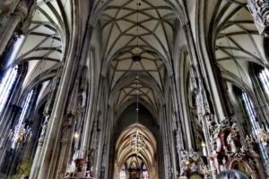Intérieur de la cathédrale de Vienne