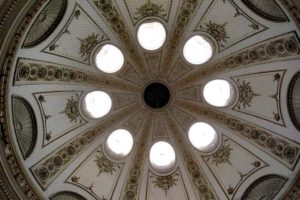 Plafond au palais impérial de la Hofburg à Vienne