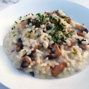 Assiette de risotto prête à déguster