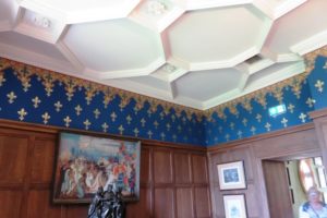 Plafond à caissons dans le fumoir du château d'Hardelot