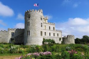 Vue sur le château d'Hardelot depuis les jardins