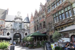 La porte d’entrée de l’ancien marché aux poissons à Gand