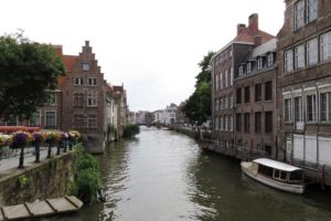 Vue sur les canaux à Gand
