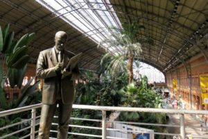 Intérieur de la gare de Madrid : estación de Atocha