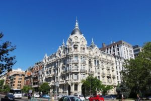 Façade de bâtiment à Madrid