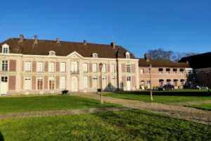 Devanture du château de Bernicourt à Roost-Warendin