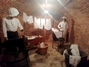 Reconstitution de laverie dans la cave du château de Bernicourt
