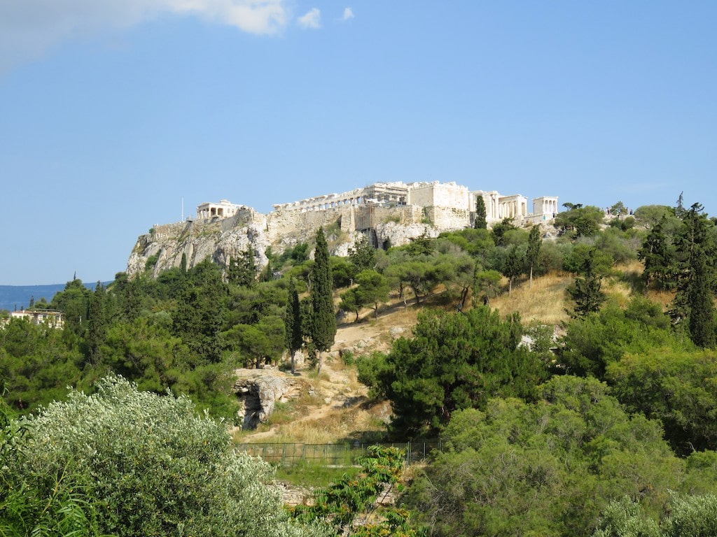 Vue sur l'Acropole à Athènes