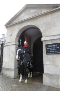Garde sur son cheval à Londres