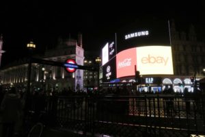 Piccadilly Circus de nuit à Londres