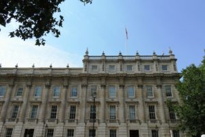 Façade de bâtiment sur Whitehall à Londres