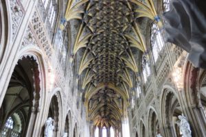 Intérieur de l'église Saint-Jacques à Liège