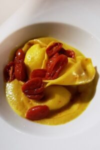 Ravioles végétariennes au Véro Gastrobar à Naples