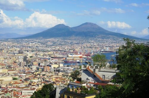 Vue sur Naples et le Vésuve