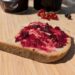 Tartine de gelée de groseilles et de cassis