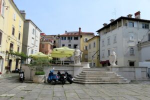 Place du 1er mai à Piran en Slovénie