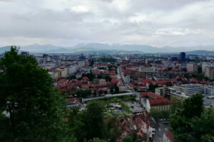 Vue sur la ville depuis le château de Ljubljana