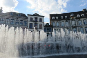 La fontaine de la Grand-Place à Mons
