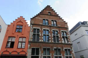 Façade de maison à Mons